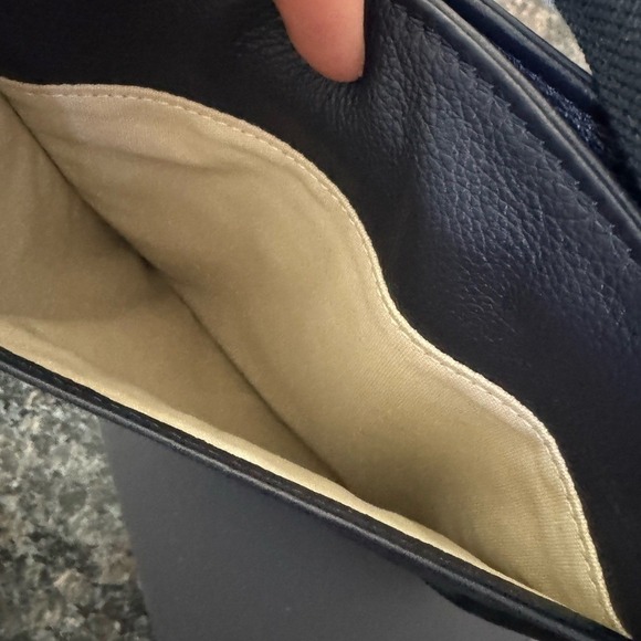 Minooy Athena Crossbody Bag Built-in Wallet real Leather Dark Navy Blue NEW - Picture 12 of 16